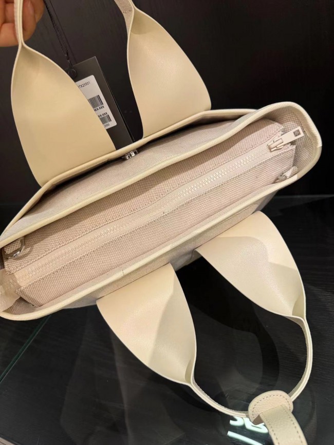 e1b18f6d75cfd24e98075c7591146f9e_1749631354_5271.jpg e1b18f6d75cfd24e98075c7591146f9e_1749631354_5271.jpg