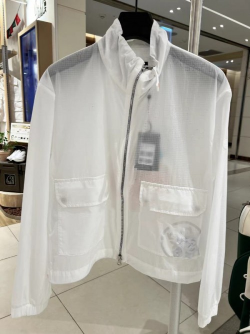 지포어 여성 바람막이 1749205175